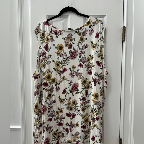 J. Jill 4X Floral Tank NWT - Picture 7 of 7